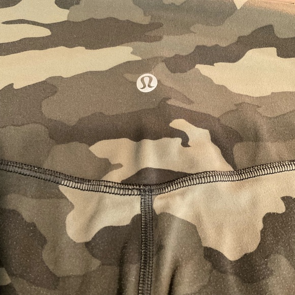 🍋Lululemon HR Align Leggings, Heritage 365 Camo Green, 25”, MSRP $118 - Picture 7 of 7